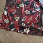 Thumbnail for Caraco Fluide Paillettes Motif Floral Rouge/Noir – Neuf 38/40