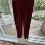 Featured thumbnail for Pantalon Chic Taille Haute Plissée Bordeaux – Neuf 38/40