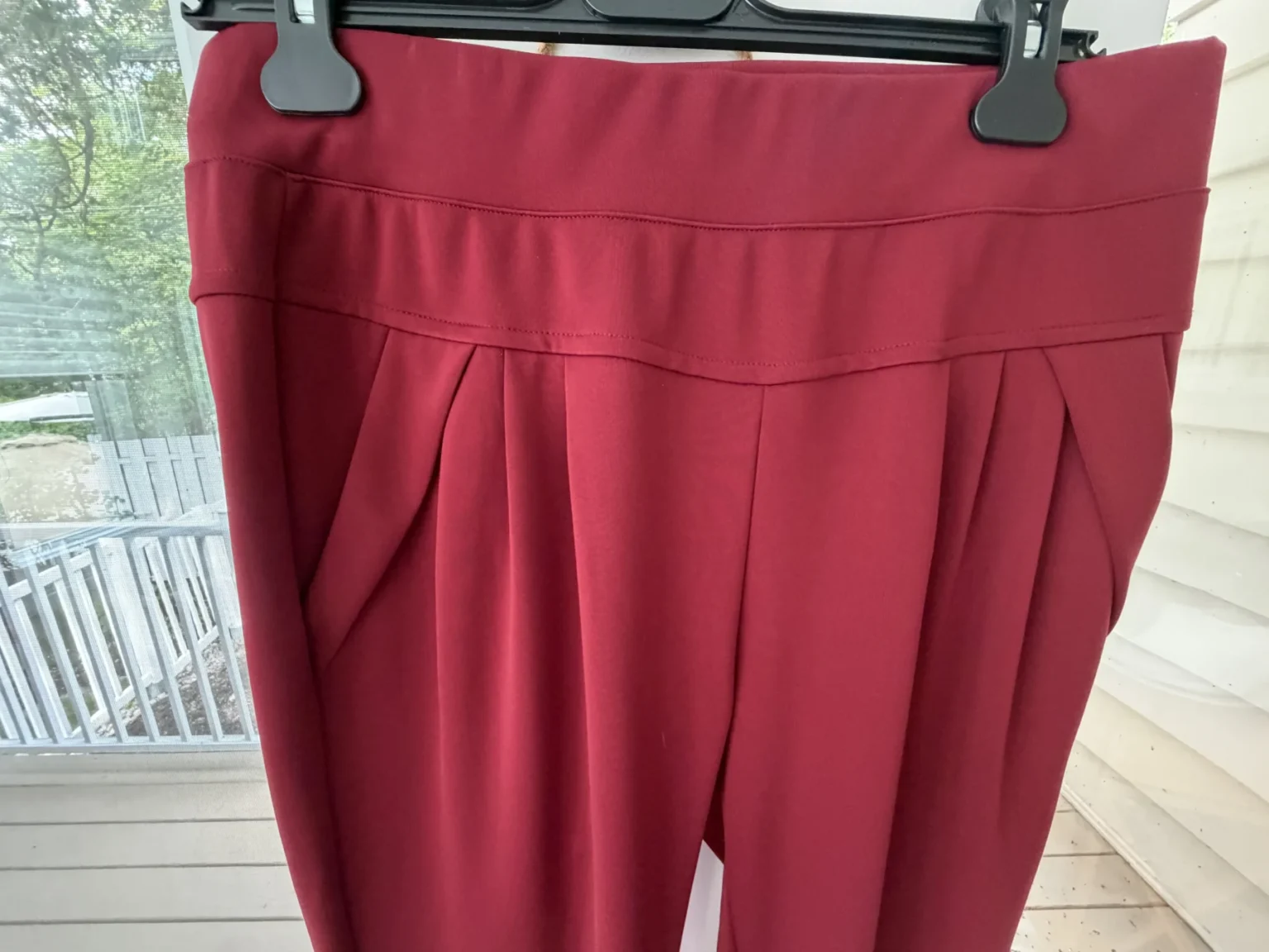 Image for Pantalon Chic Taille Haute Plissée Bordeaux – Neuf 38/40