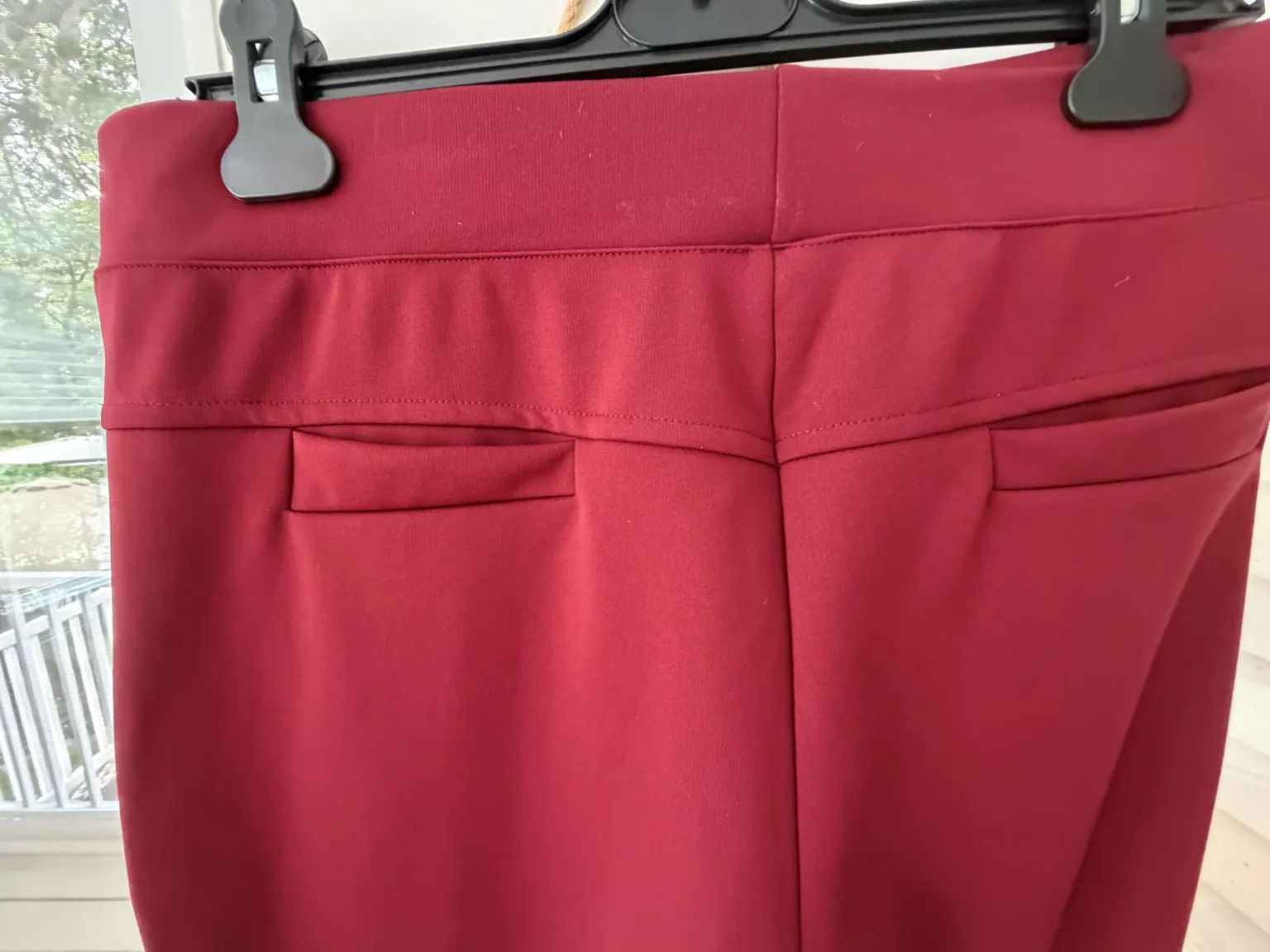 Image for Pantalon Chic Taille Haute Plissée Bordeaux – Neuf 38/40