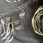 Thumbnail for Camisole Bustier Noir Motif Roses Blanches H&M – Taille 40