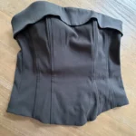 Featured thumbnail for Haut Bustier Corset Noir Structuré à Revers Drapé Comme neuf