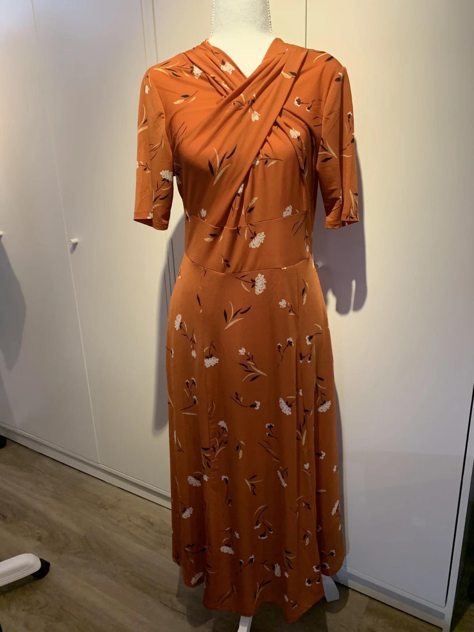 Featured image for Silky dress