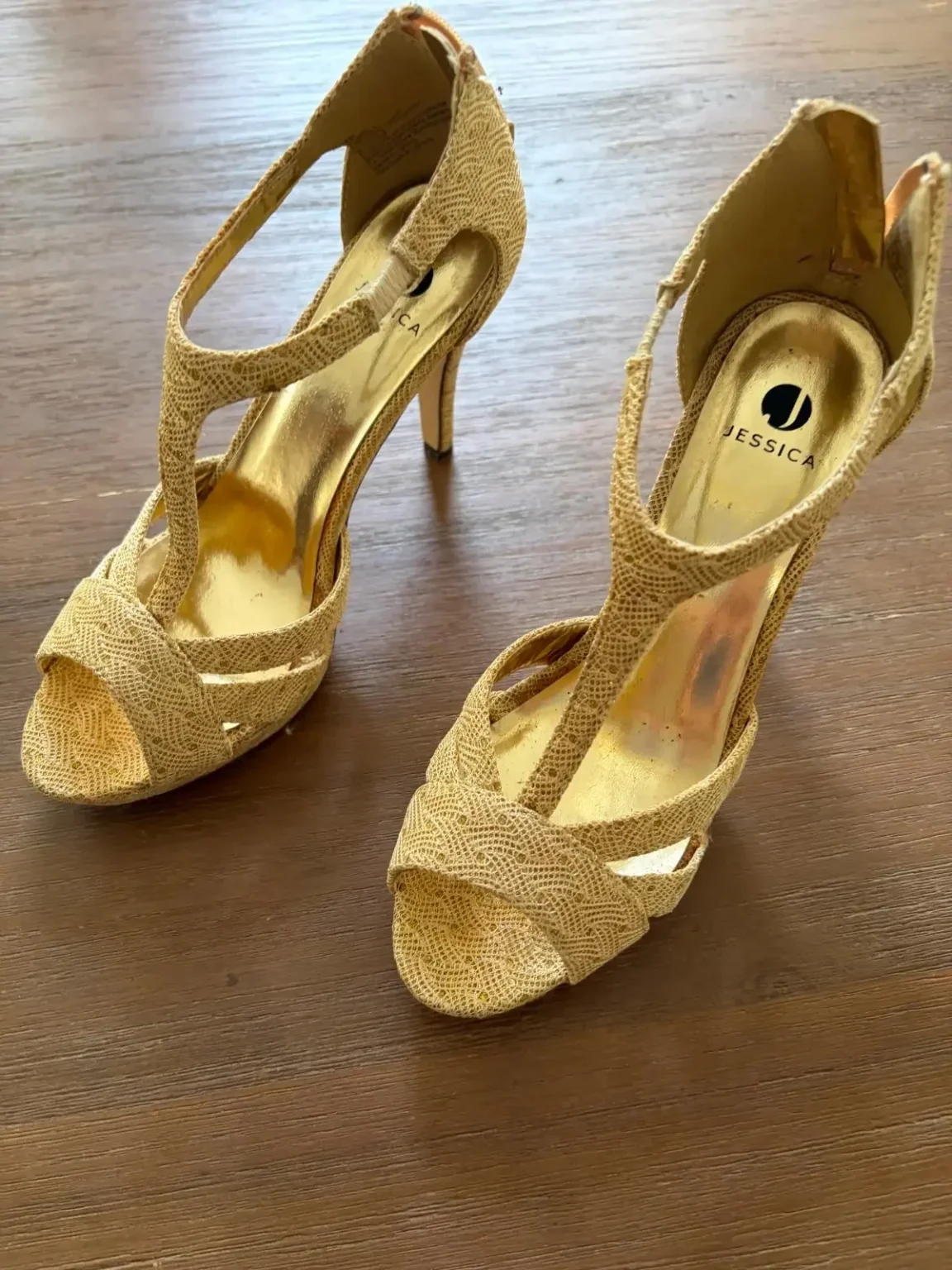 Image for Sandales à Talons Hauts JESSICA Dorées Strass / Pointure 7.5 (38) Comme neuf JESSICA