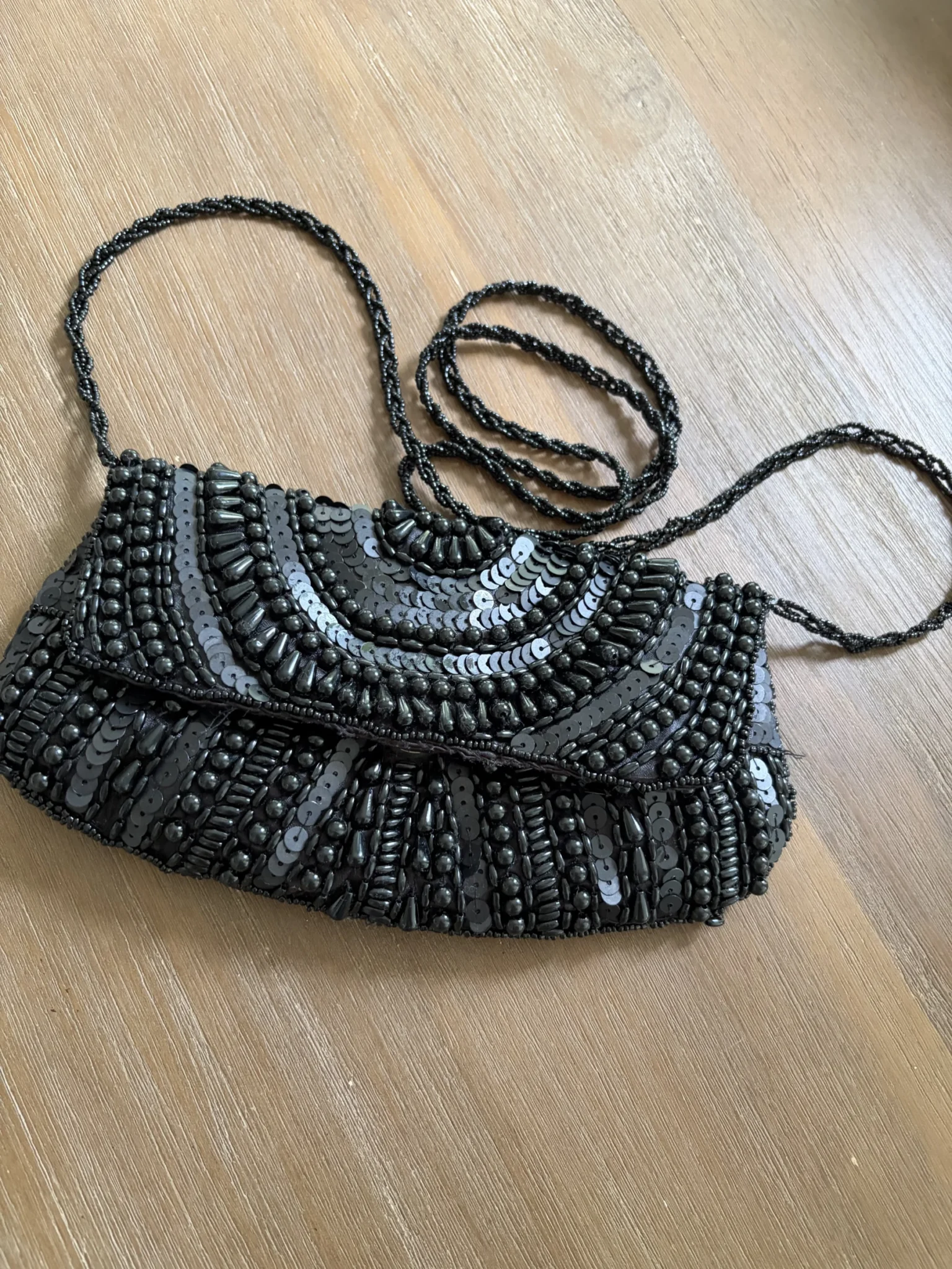 Featured image for [NEUF] Sac Pochette de Soirée Perlée Noir