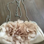 Thumbnail for Pochette de Soirée Satin Rose Poudré Fleurs 3D / Champagne Clutch