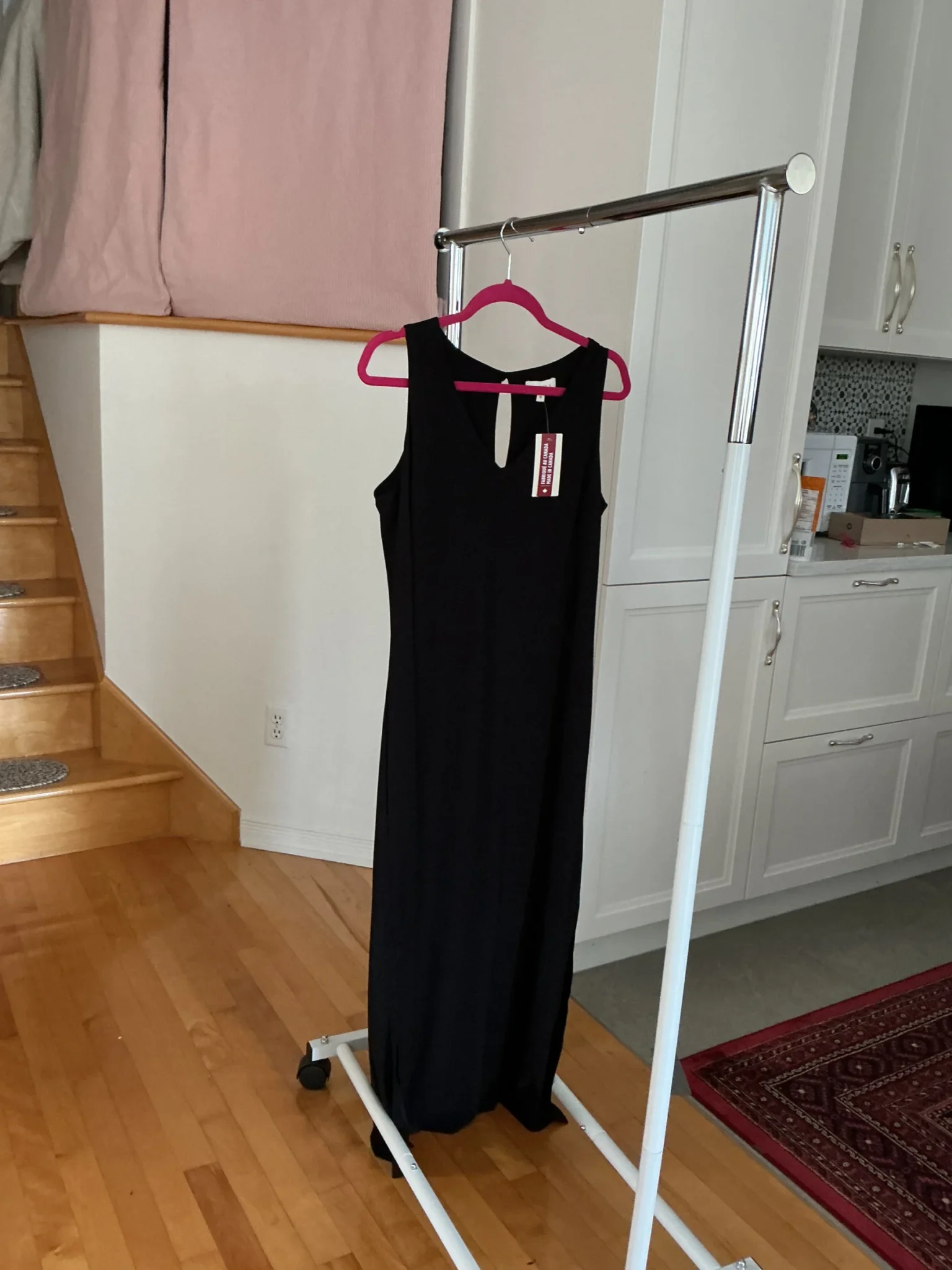 Featured image for Robe noire neuve de chez Laura ( trop petite)