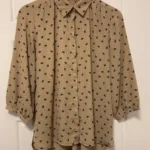 Featured thumbnail for 3/4-sleeved blouse