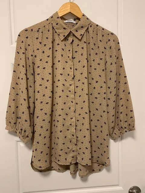 Featured image for 3/4-sleeved blouse