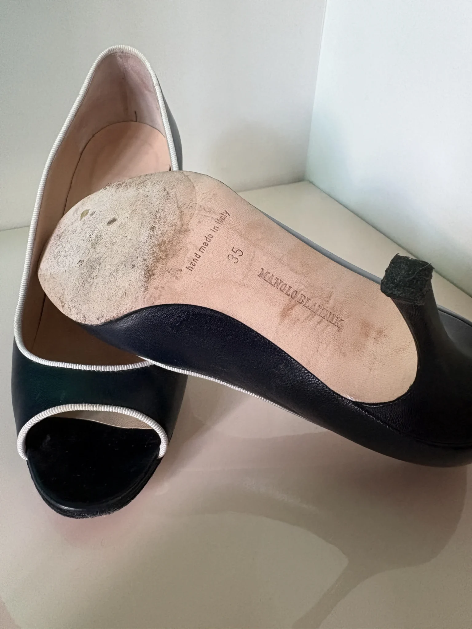 Image for Manolo Blahnik – escarpins peep-toe bleu marine – Taille 35