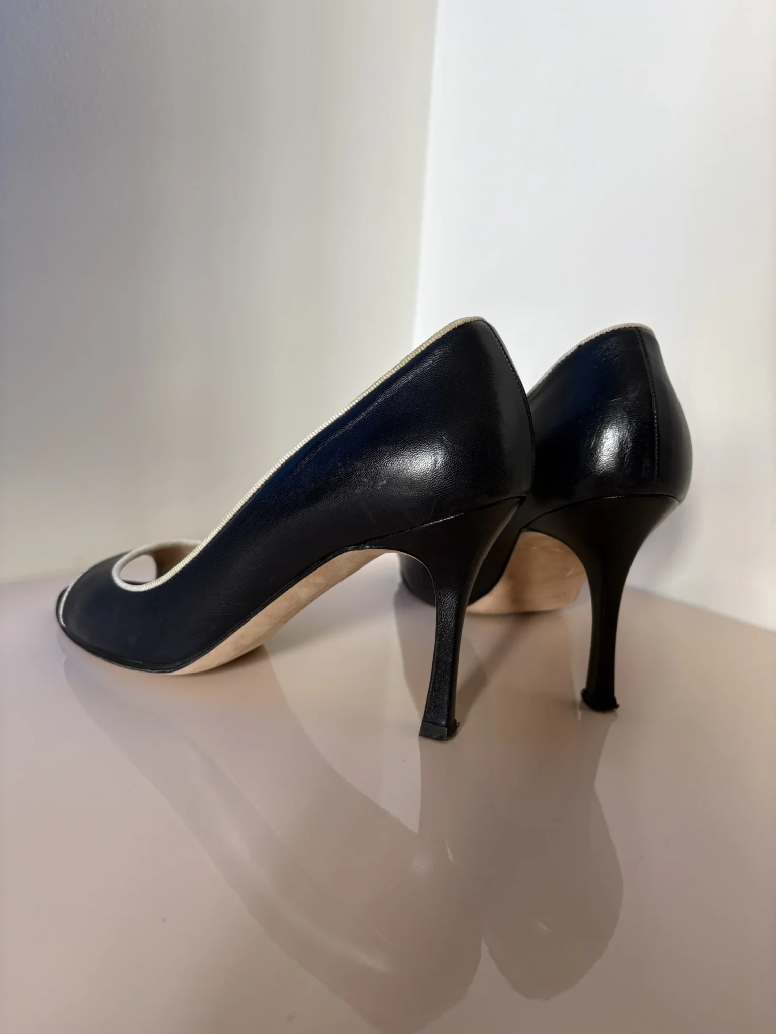Image for Manolo Blahnik – escarpins peep-toe bleu marine – Taille 35