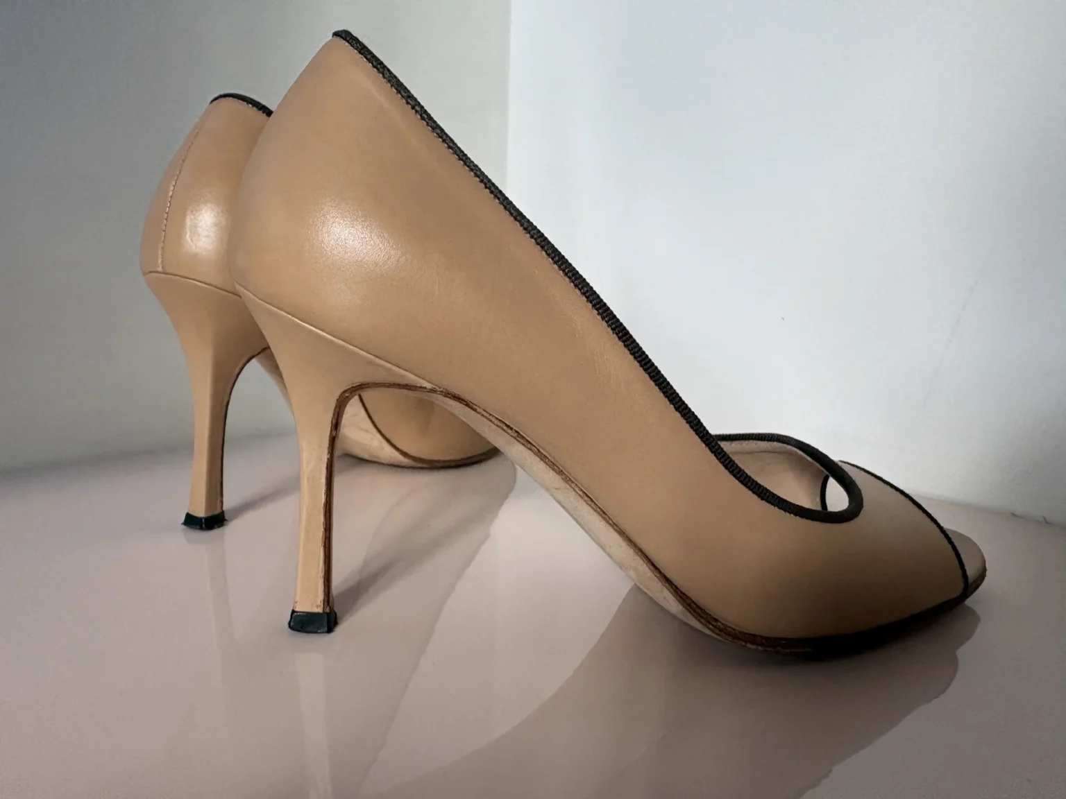 Image for Manolo Blahnik – escarpins peep-toe beige/nude – Taille 35