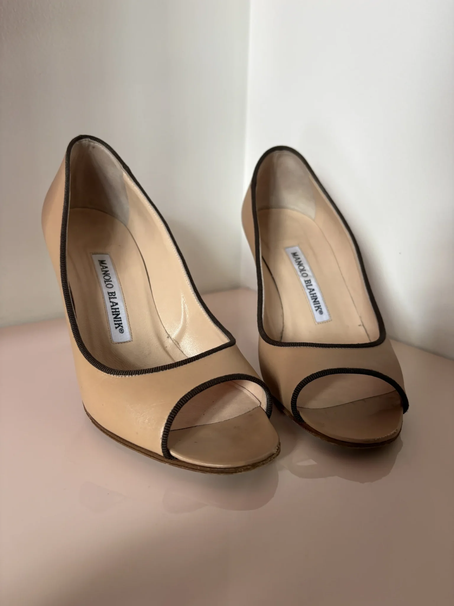 Image for Manolo Blahnik – escarpins peep-toe beige/nude – Taille 35