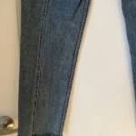Thumbnail for Jean Reformation taille 28 taille haute coupe droite