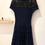 Featured thumbnail for The Kooples – robe bleu marine et dentelle noire