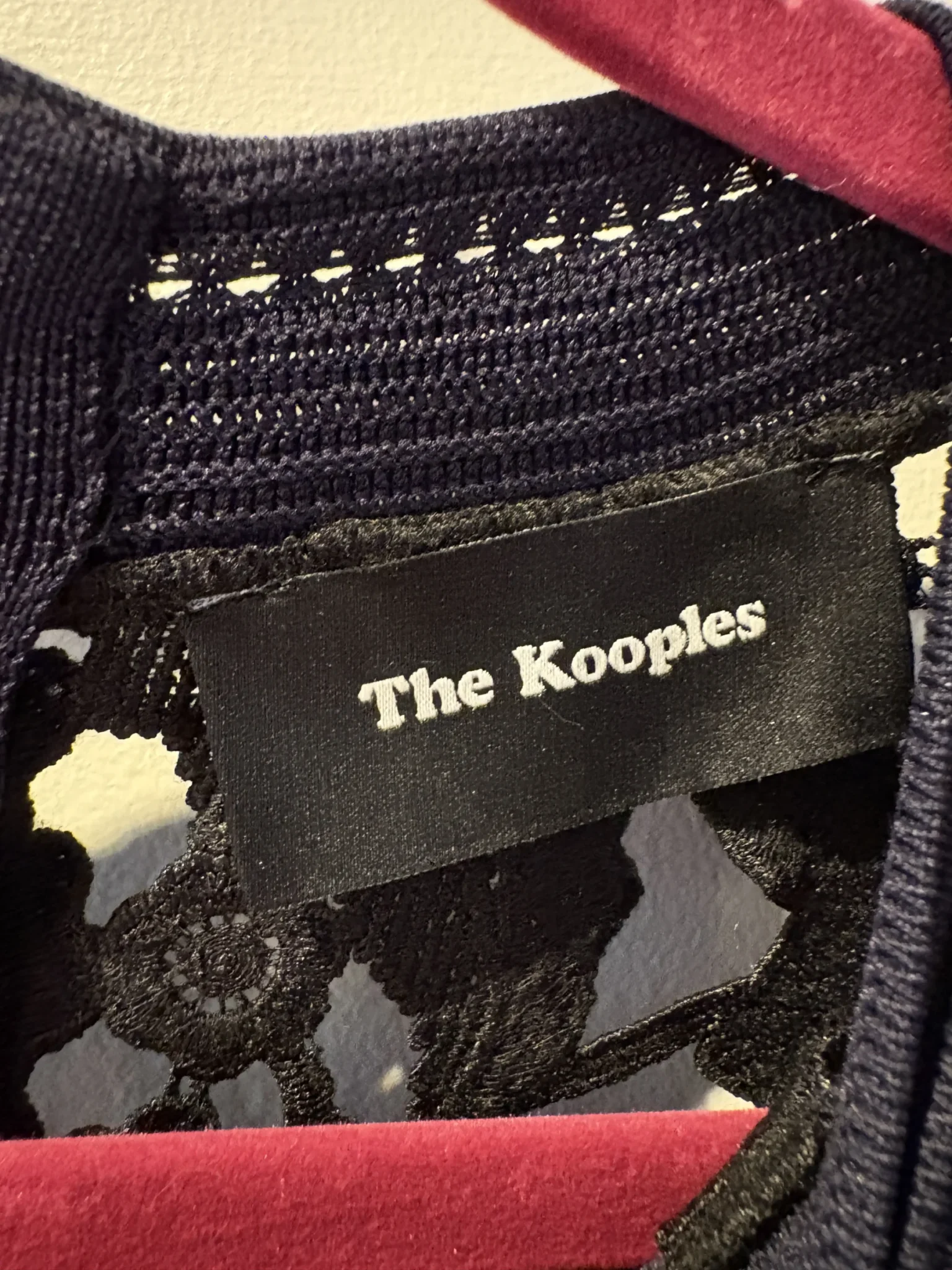 Image for The Kooples – robe bleu marine et dentelle noire