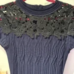 Thumbnail for The Kooples – robe bleu marine et dentelle noire