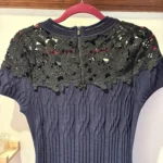 Thumbnail for The Kooples – robe bleu marine et dentelle noire