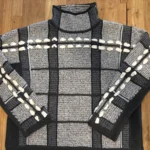 Featured thumbnail for Club Monaco – chandail en maille à carreaux