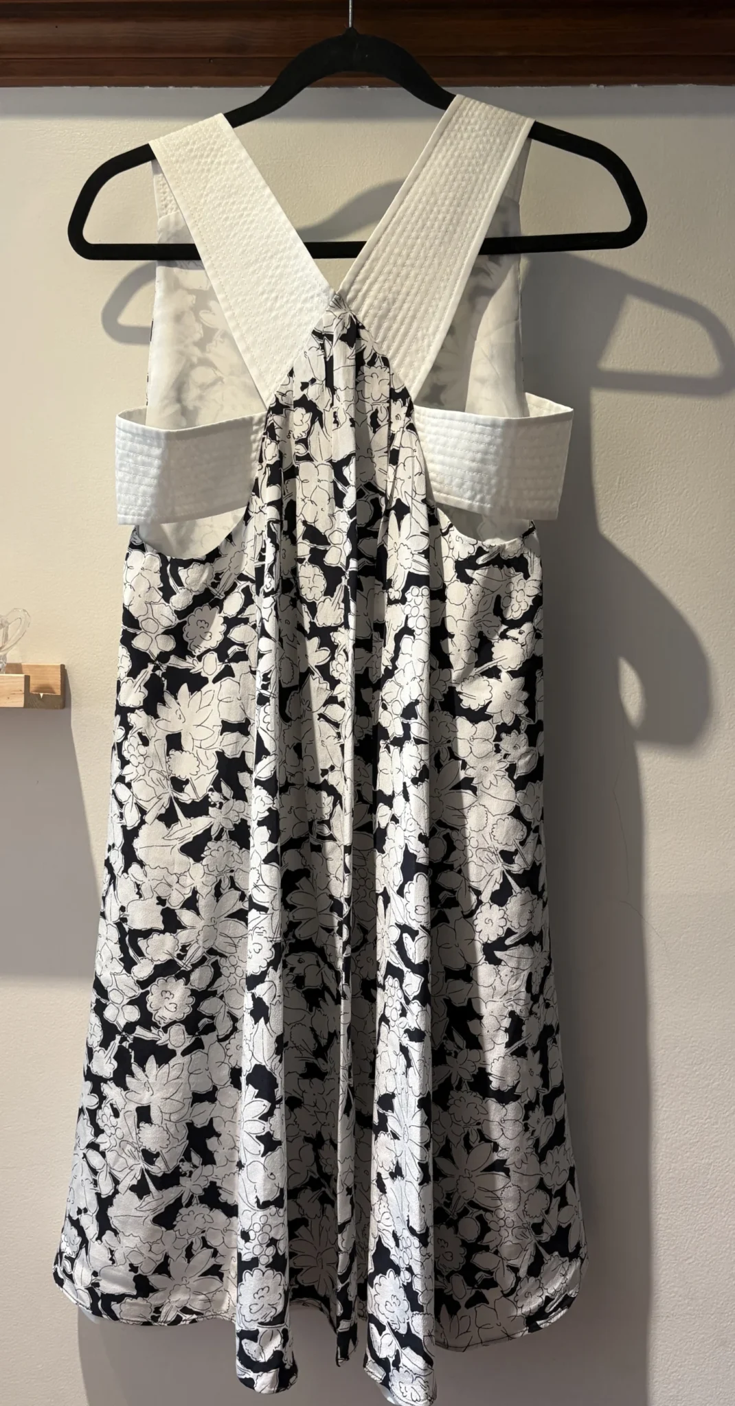Image for Club Monaco – robe florale 100 % soie – Taille 2