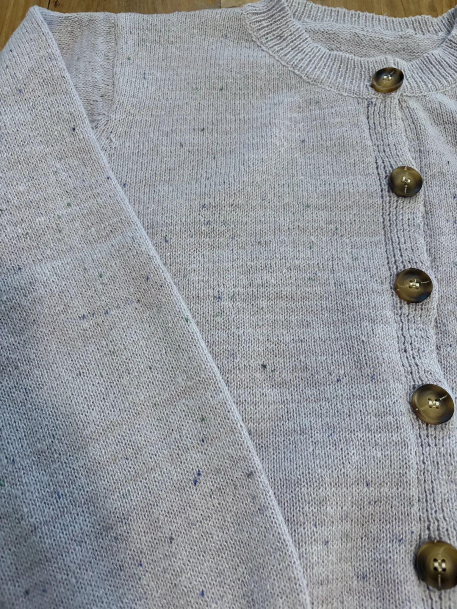 Image for Light mauve marled and speckled cardigan – Size L