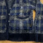 Thumbnail for UNIF – Cardigan duveteux à carreaux bleu marine et gris – Taille XS