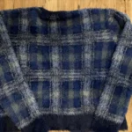 Thumbnail for UNIF – Cardigan duveteux à carreaux bleu marine et gris – Taille XS