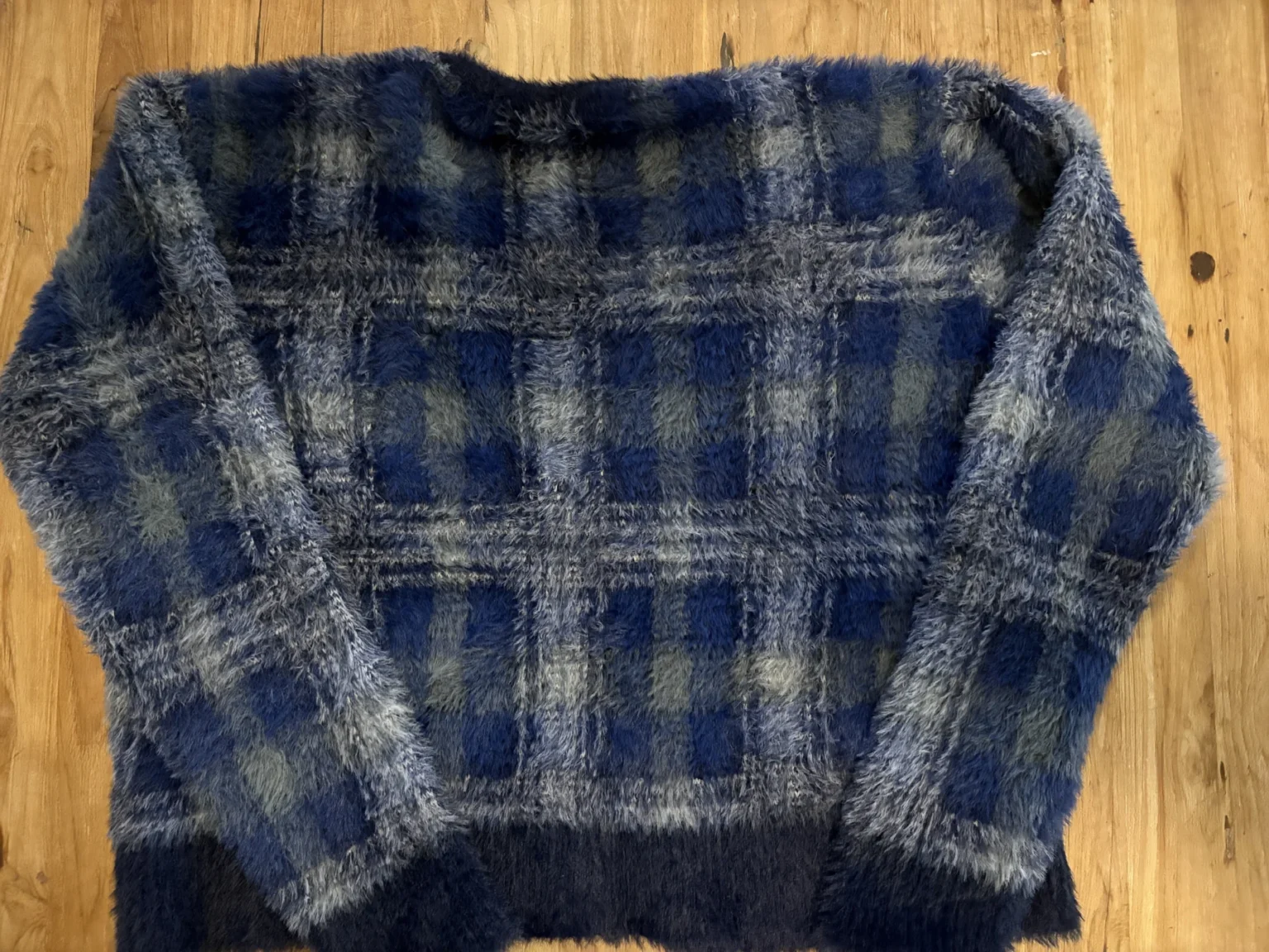 Image for UNIF – Cardigan duveteux à carreaux bleu marine et gris – Taille XS