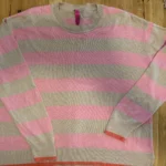 Featured thumbnail for Zaket et Plover – Chandail rayé rose et beige en coton-cachemire – Taille L