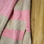 Thumbnail for Zaket et Plover – Chandail rayé rose et beige en coton-cachemire – Taille L