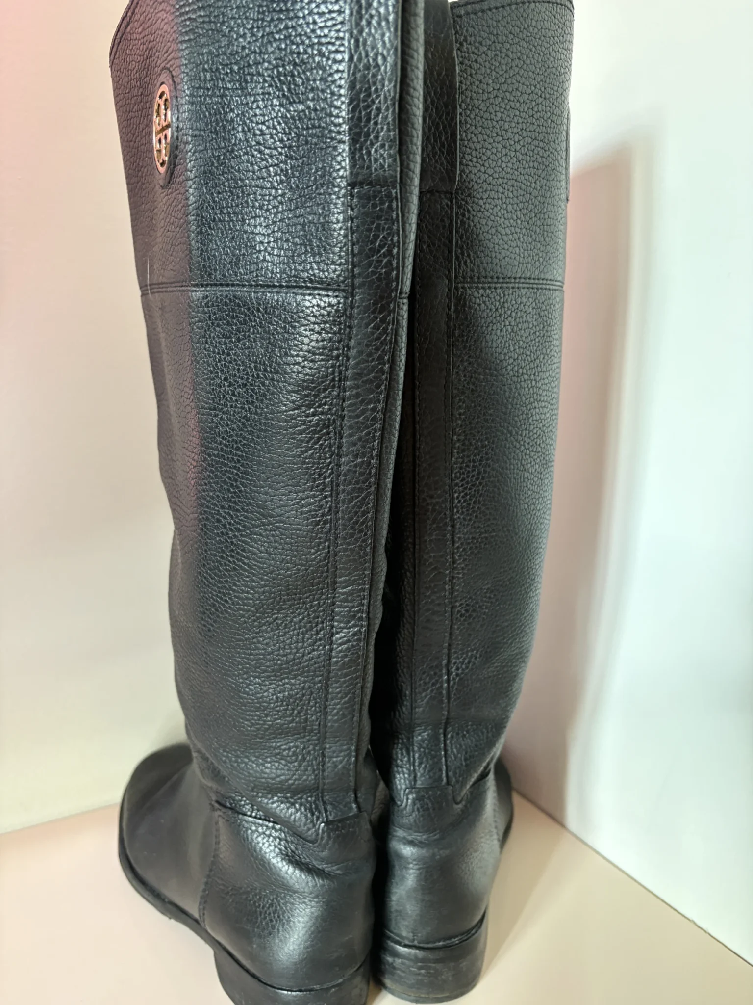 Image for Tory Burch – Bottes hautes cavalières noires – Taille 6½ M US