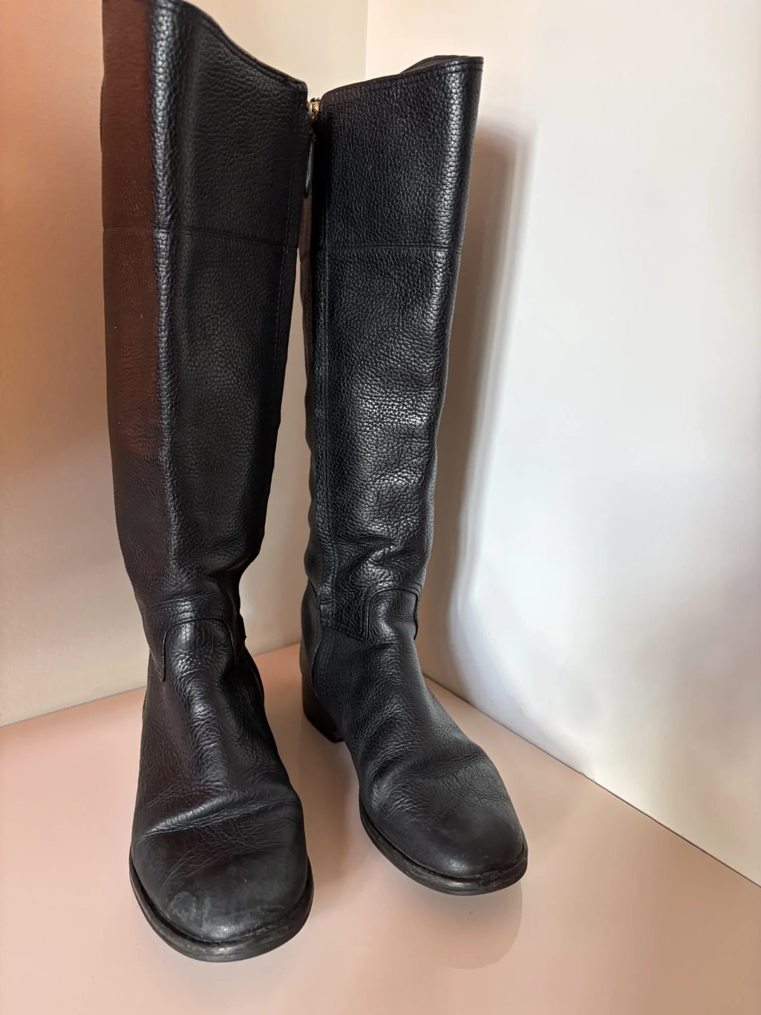 Image for Tory Burch – Bottes hautes cavalières noires – Taille 6½ M US