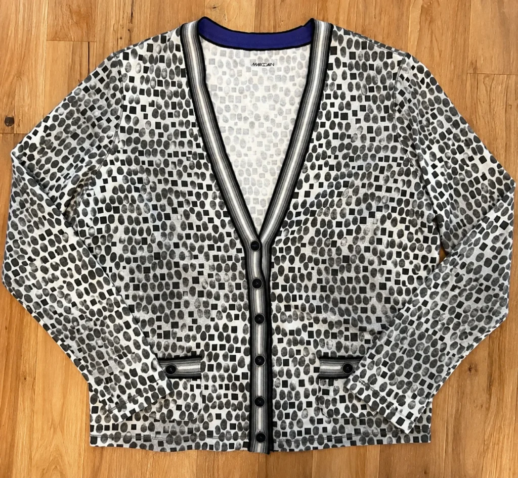 Featured image for Marc Cain – Cardigan graphique noir, gris et ivoire – Taille N4