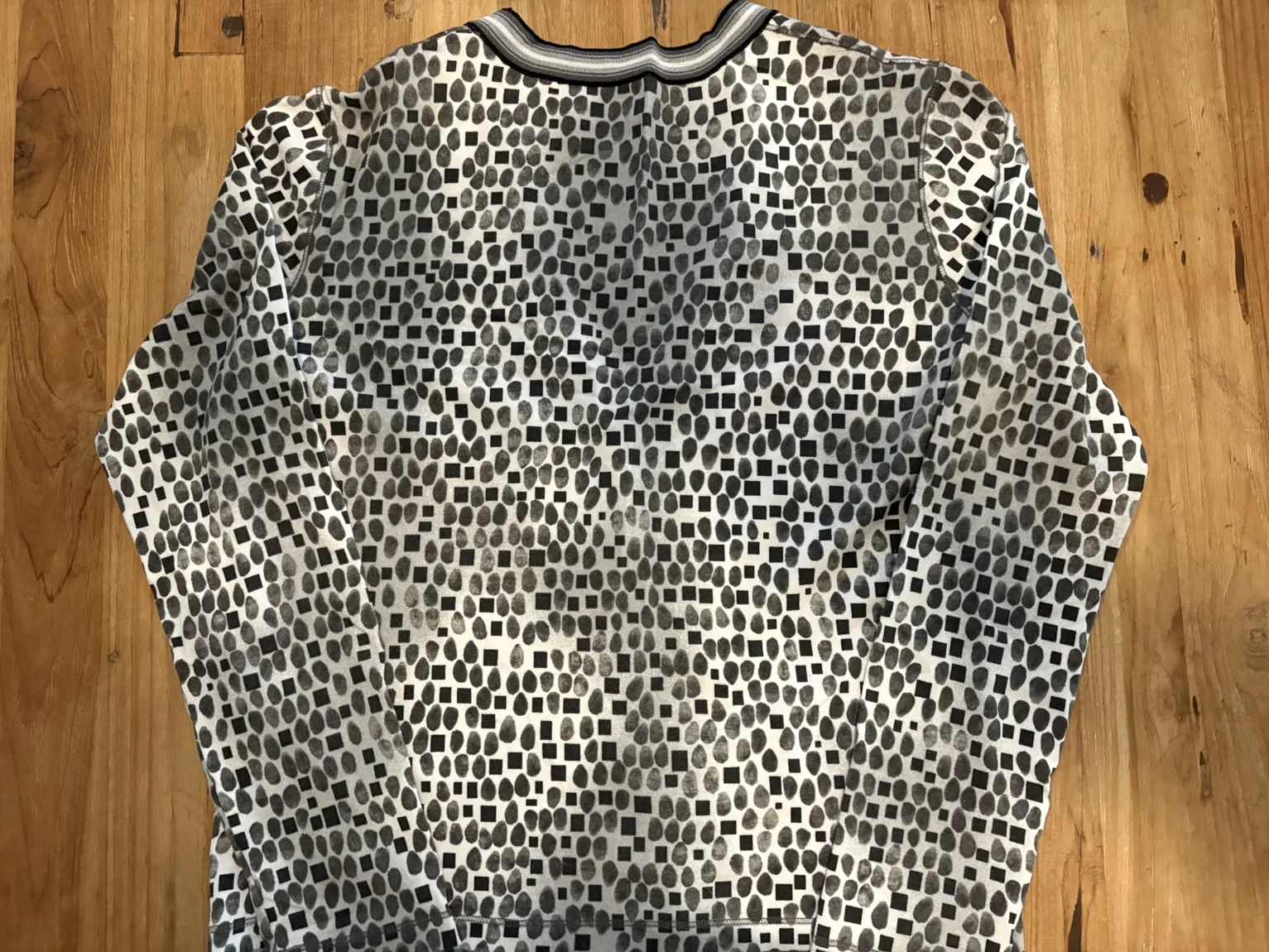 Image for Marc Cain – Cardigan graphique noir, gris et ivoire – Taille N4