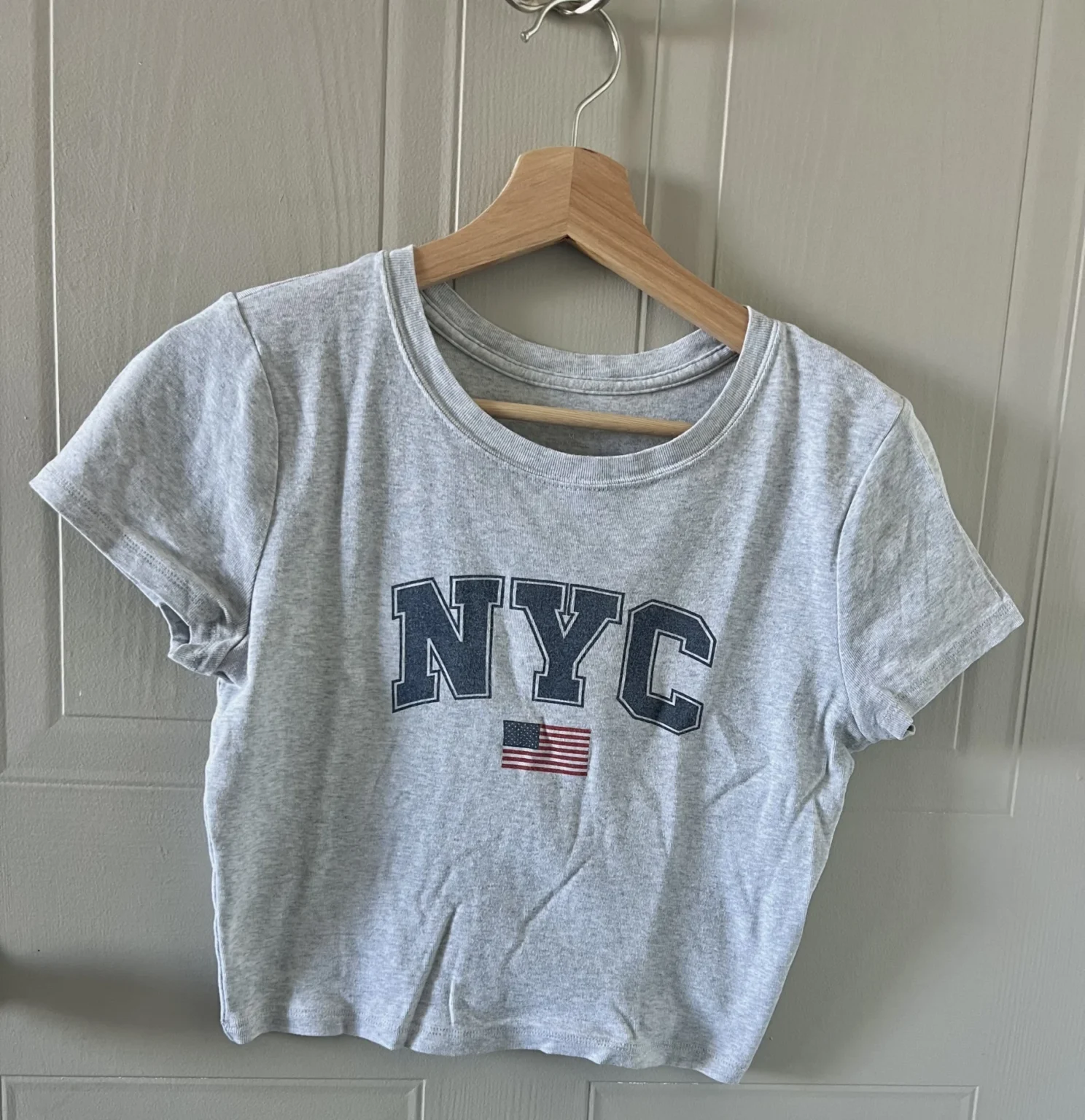Featured image for Crop top Hollister NYC
