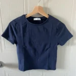Featured thumbnail for T-shirt moulant bleu marine