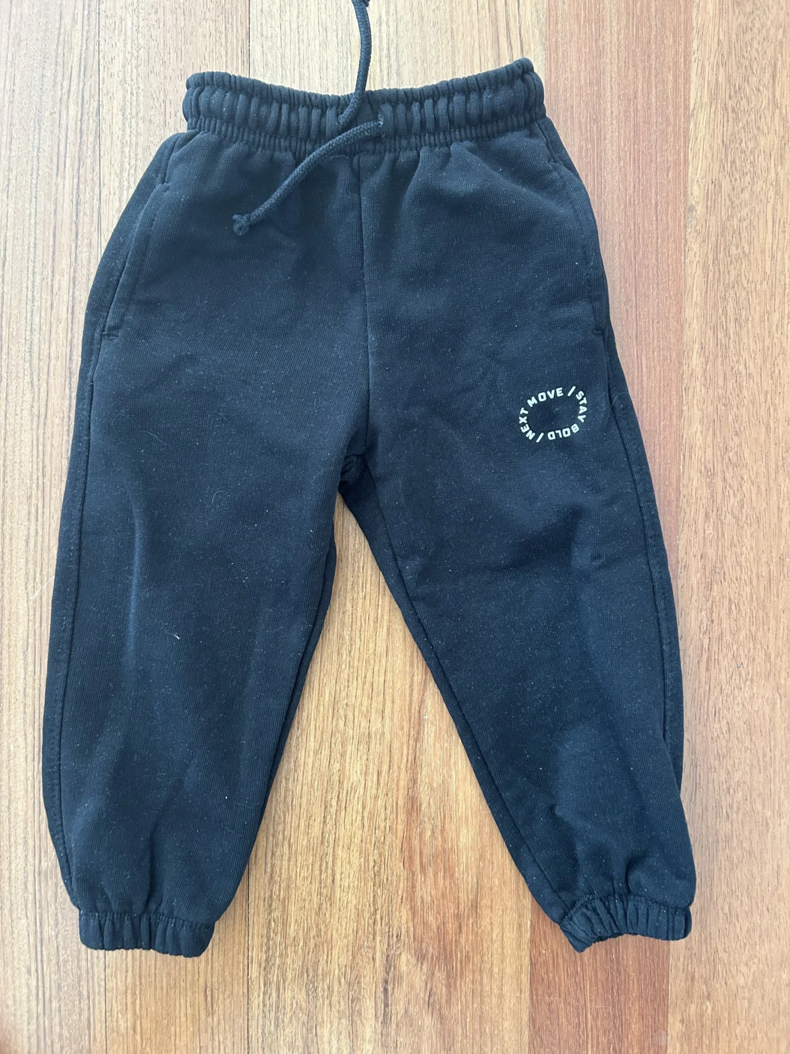 Featured image for Pantalon Zara, 3 ans