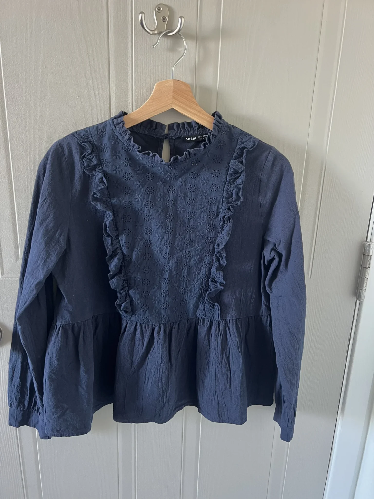 Featured image for Blouse à dentelle