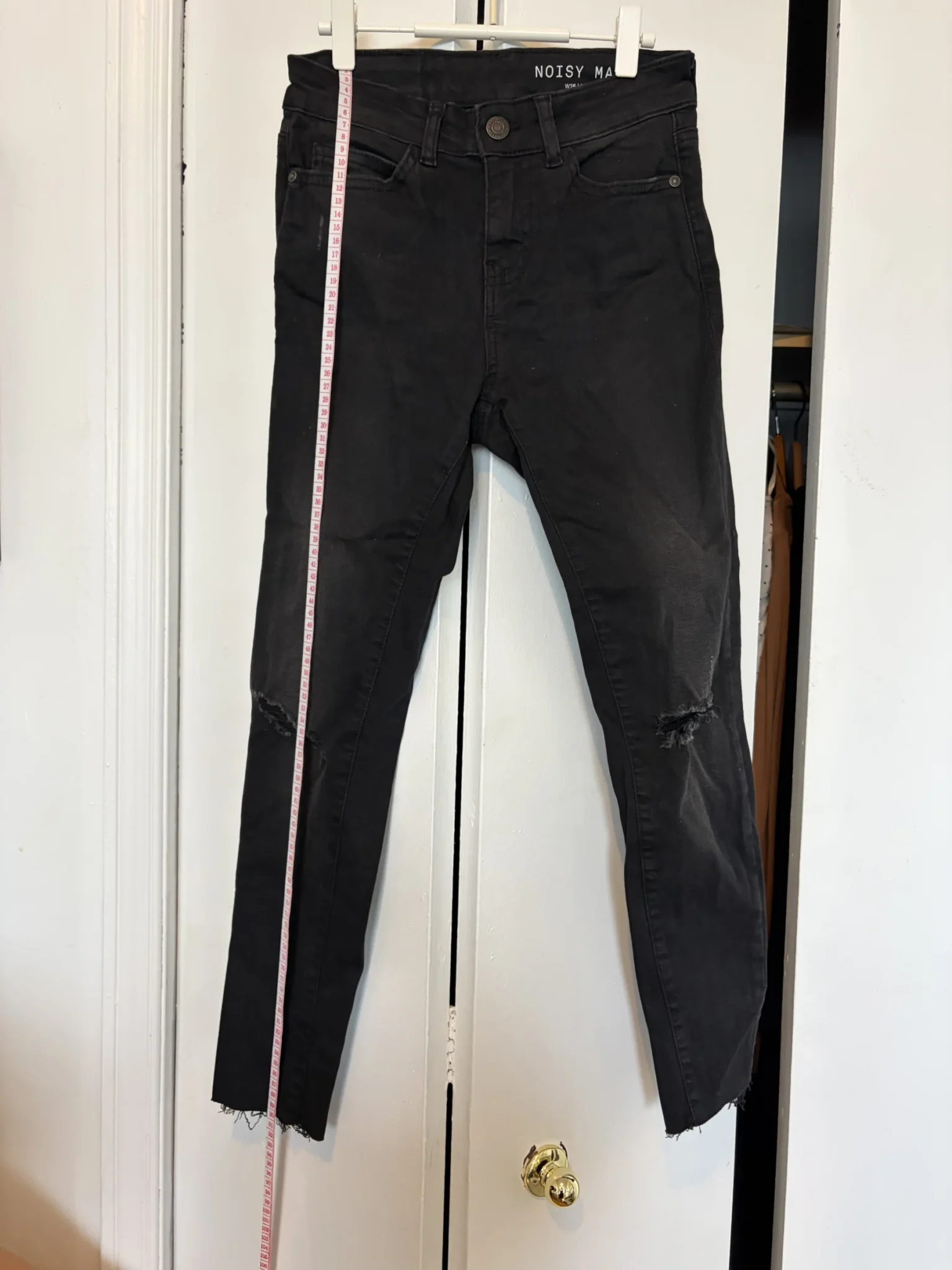 Featured image for Jeans Noisy May,  Taille haute, style dechiré