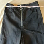 Thumbnail for Jeans taille haute, Garage