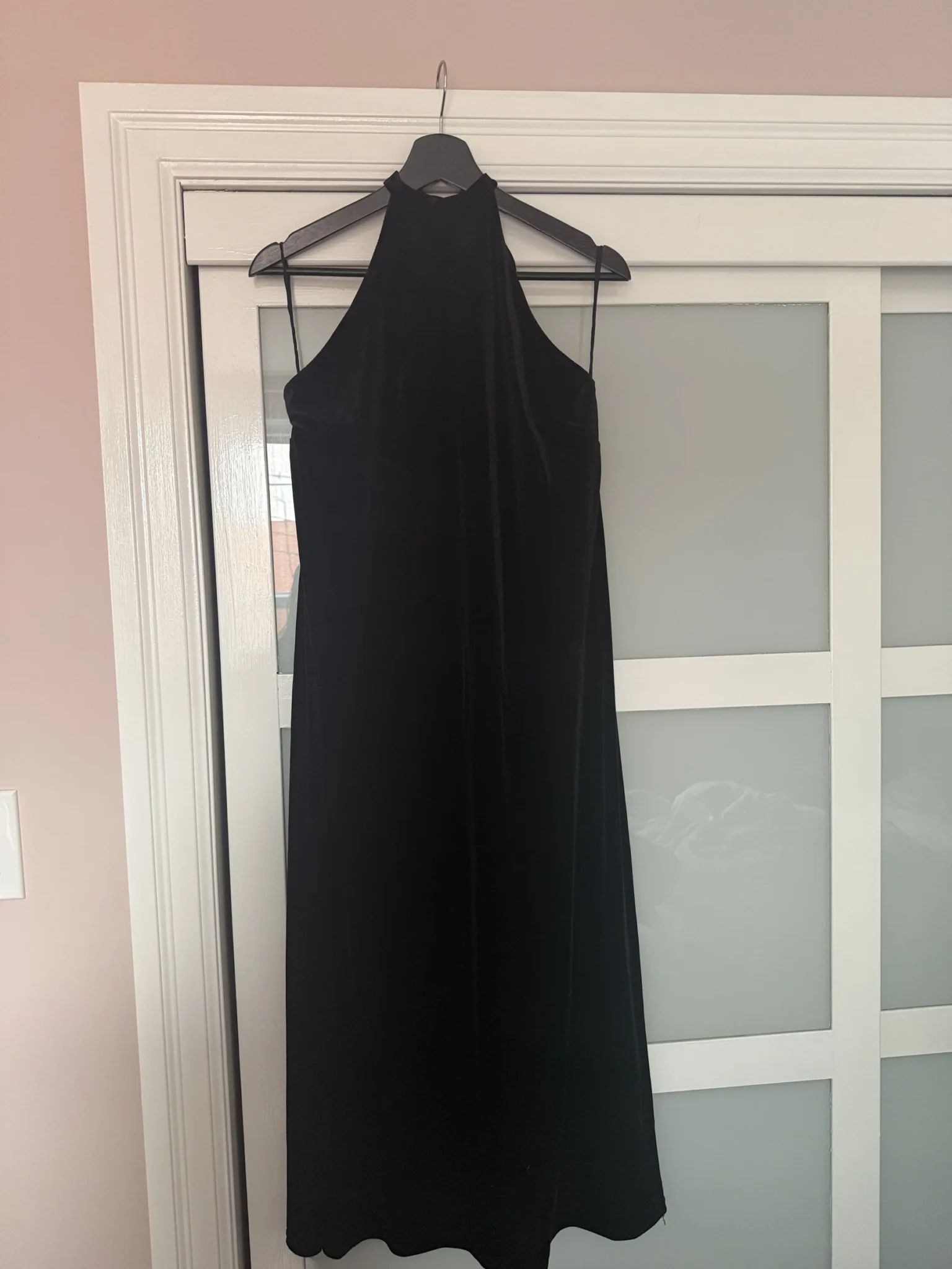 Featured image for Black vintage velvet dress