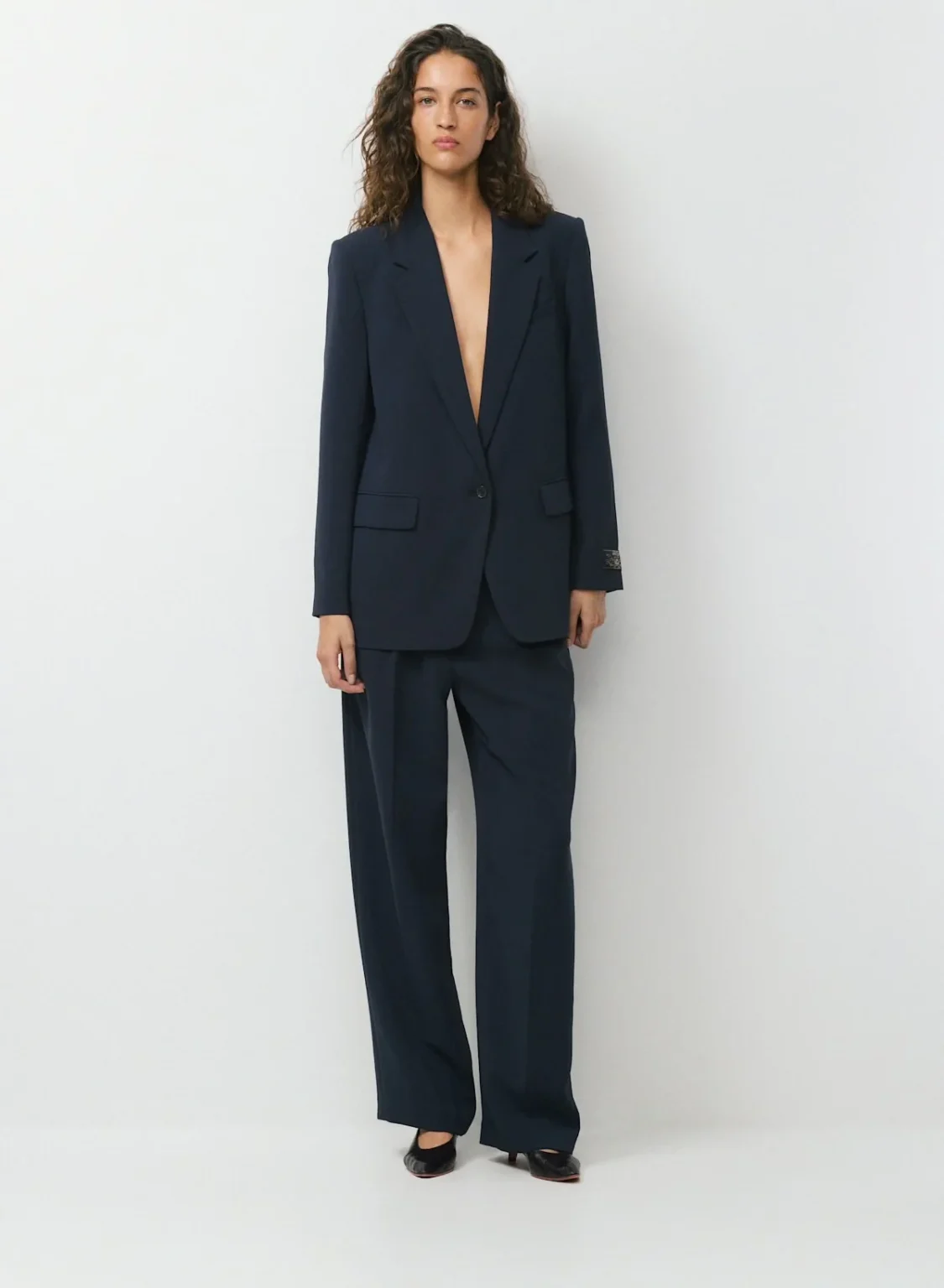 Image for Aritzia | Suit : Blazer + Pants Effortless (NEUF) 💙