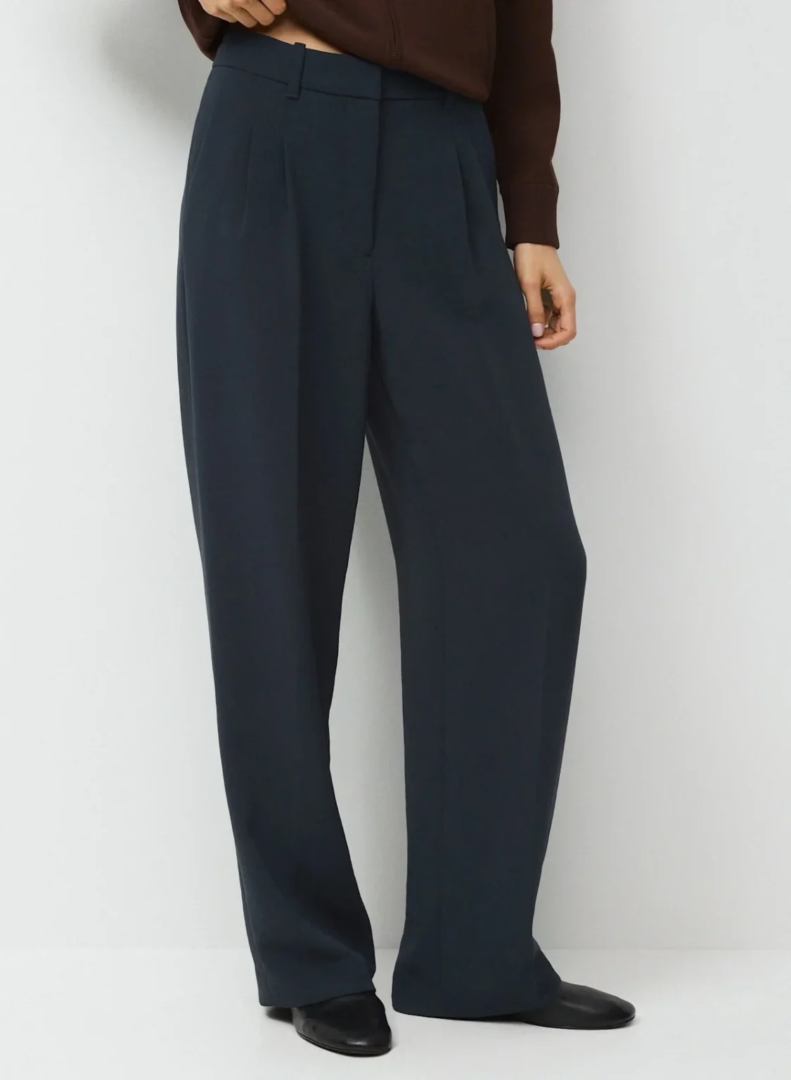 Image for Aritzia | Suit : Blazer + Pants Effortless (NEUF) 💙