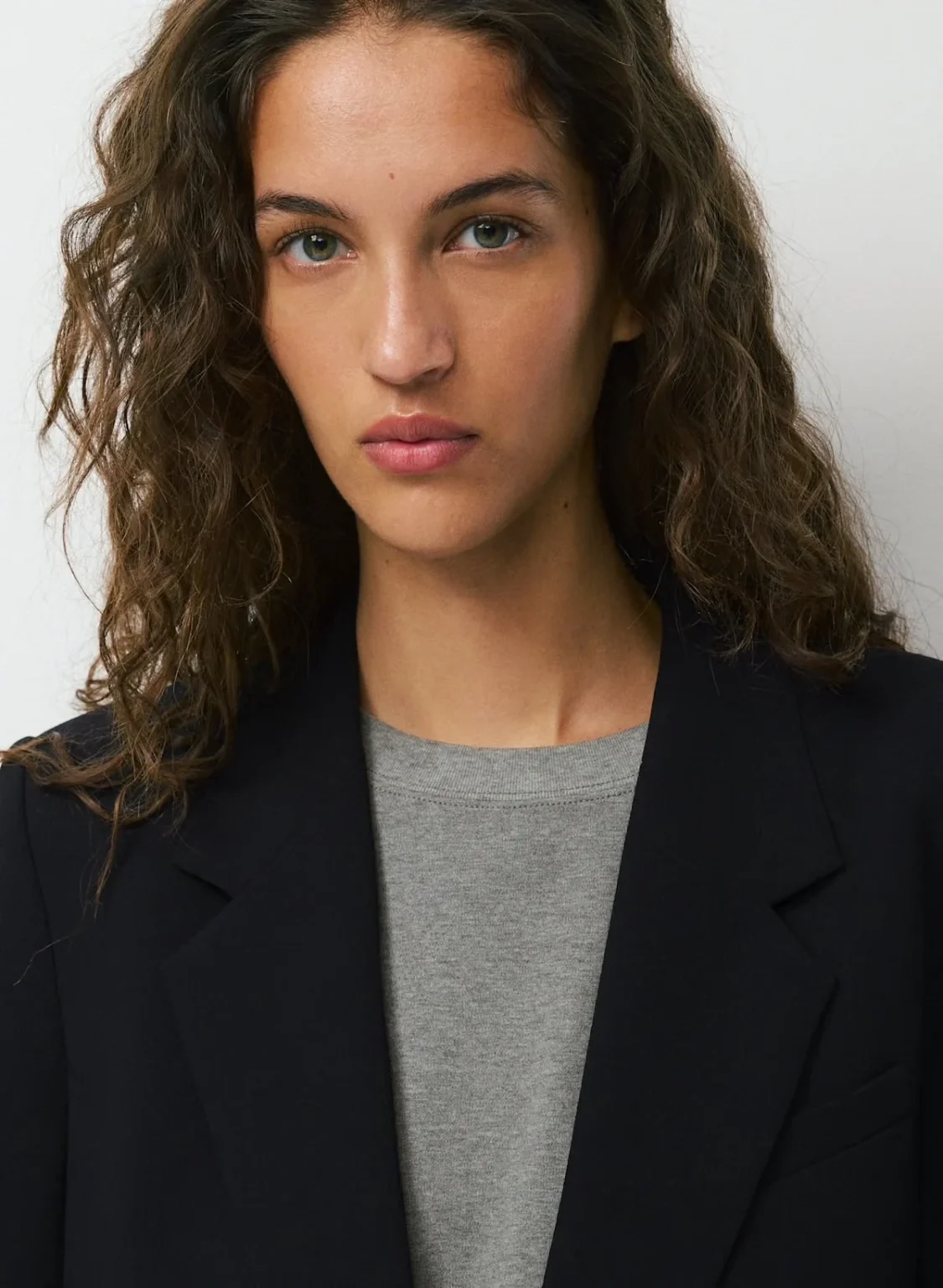 Image for Aritzia | Suit : Blazer + Pants Effortless (NEUF) 🖤