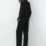 Thumbnail for Aritzia | Suit : Blazer + Pants Effortless (NEUF) 🖤