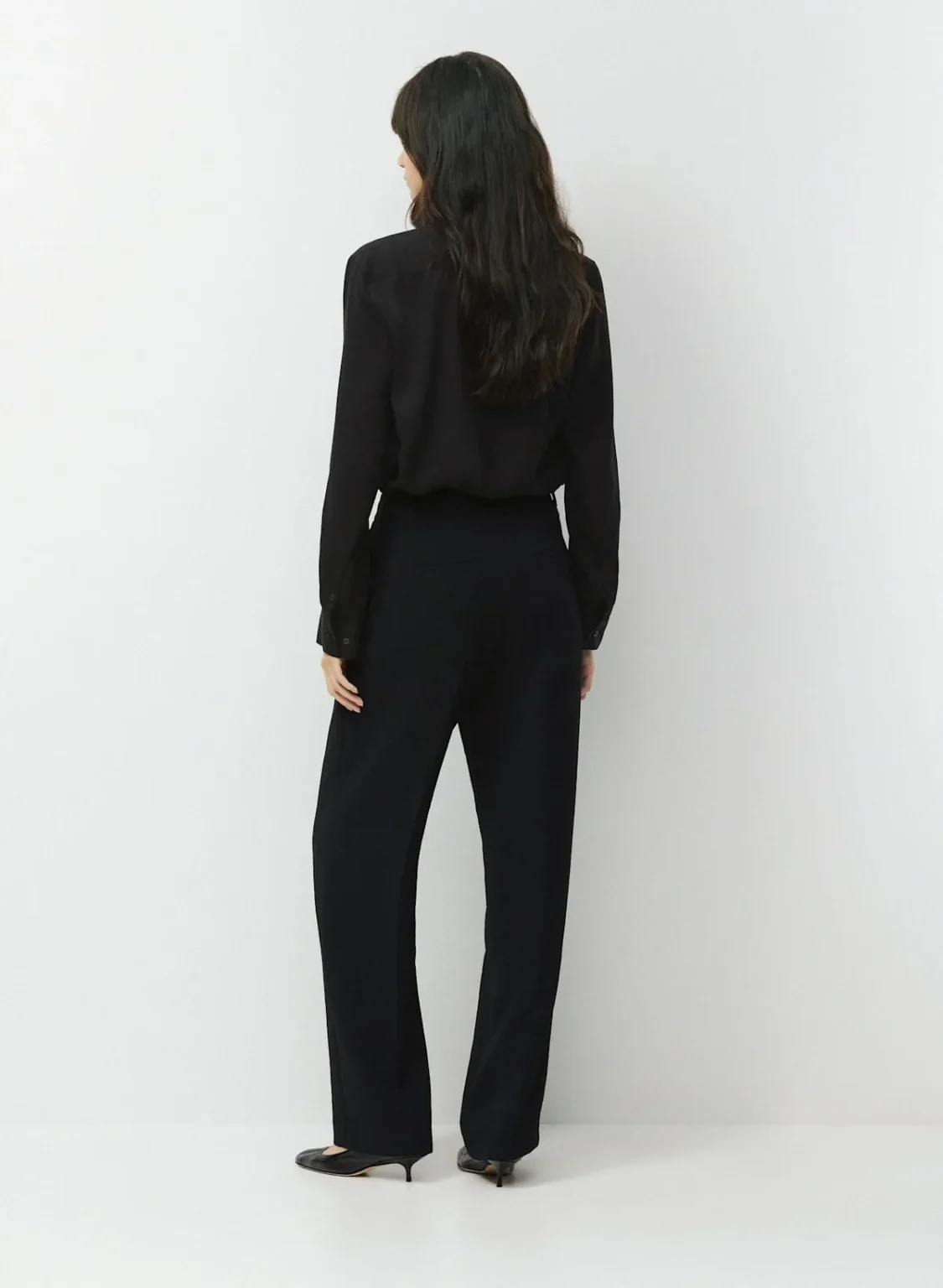 Image for Aritzia | Suit : Blazer + Pants Effortless (NEUF) 🖤