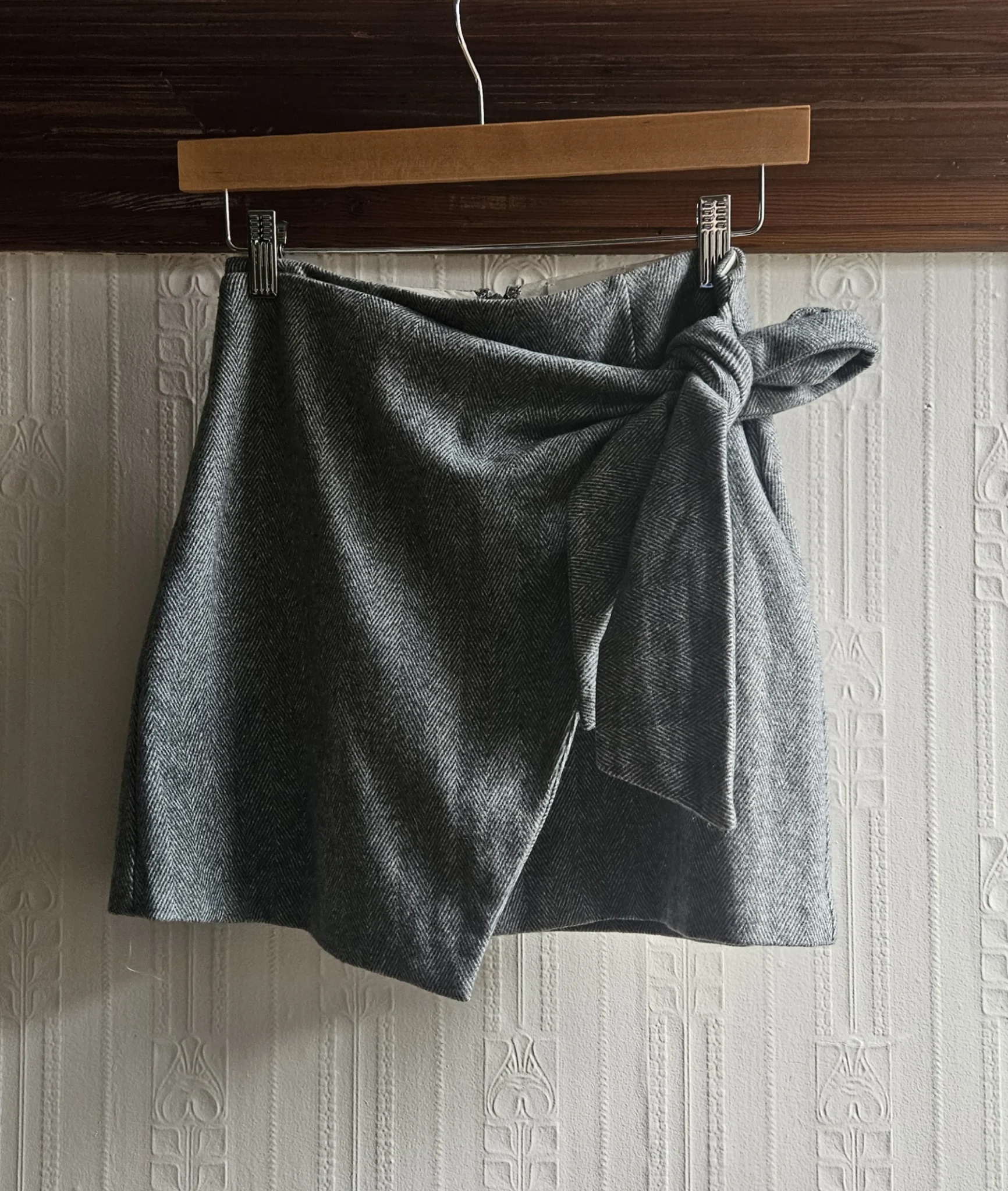 Image for 🌷Wrap mini skirt – Aritzia