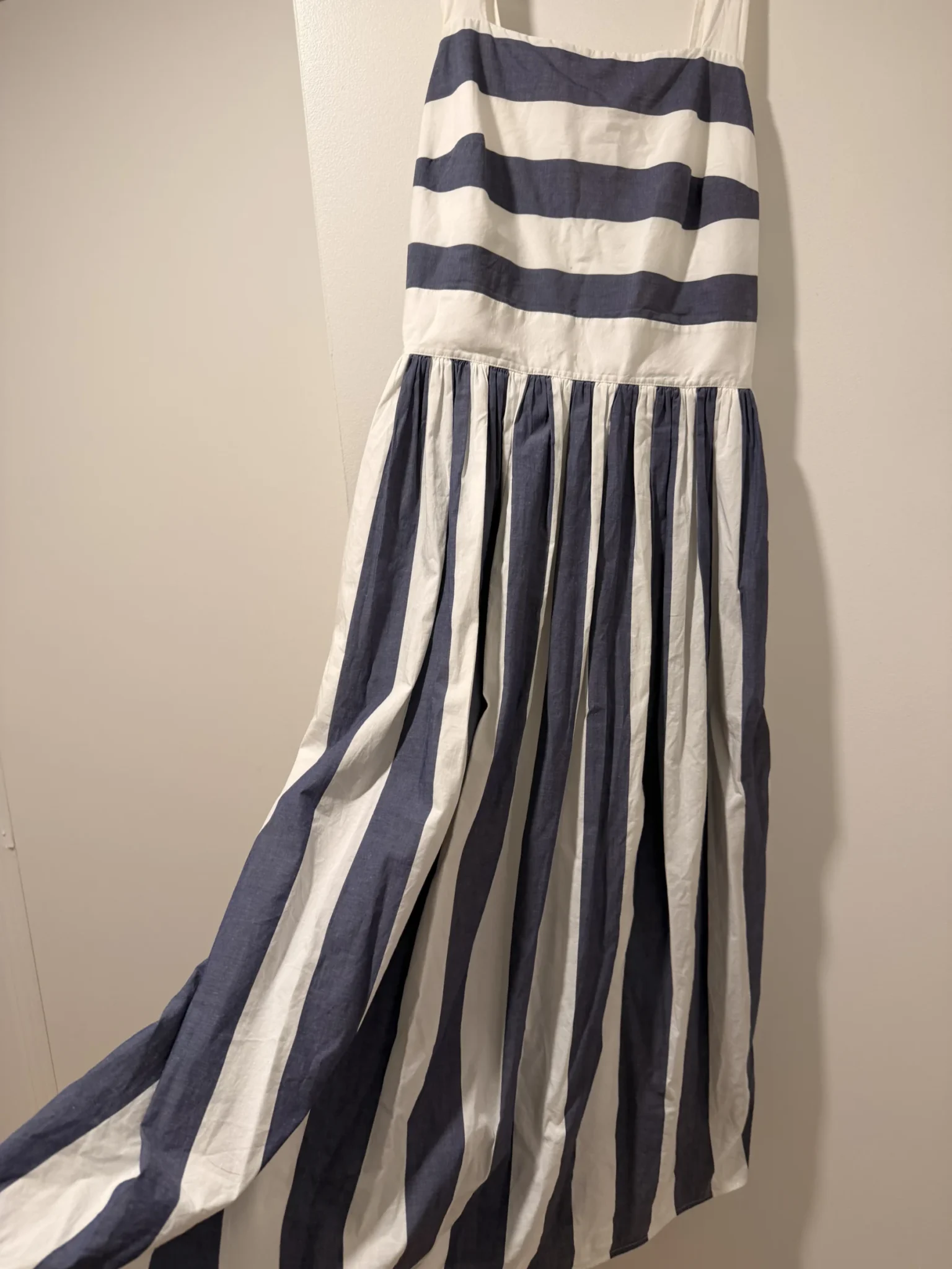 Image for Robe rayée bleu et blanc décolletée dans le dos COS