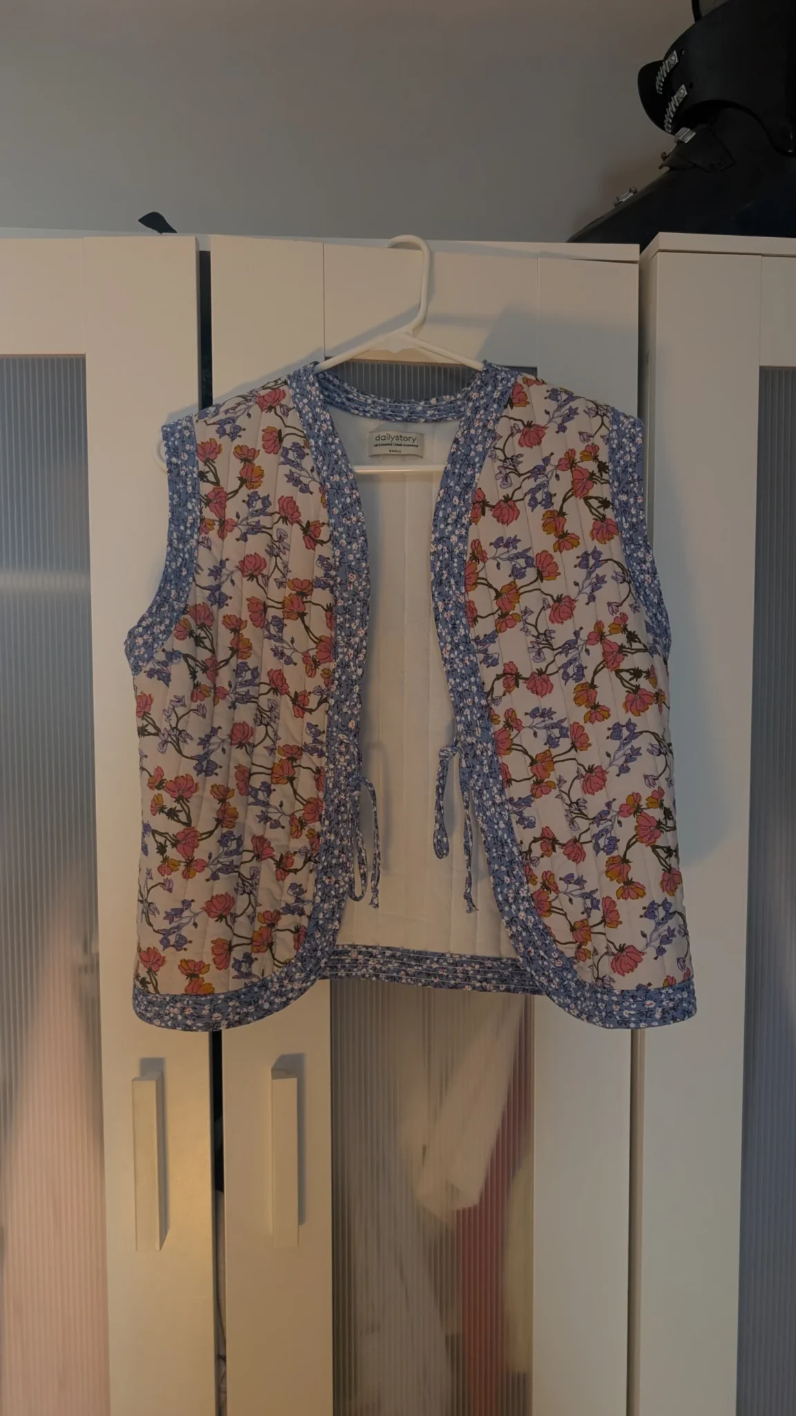 Image for Gilet fleuri grandeur S - Dailystory