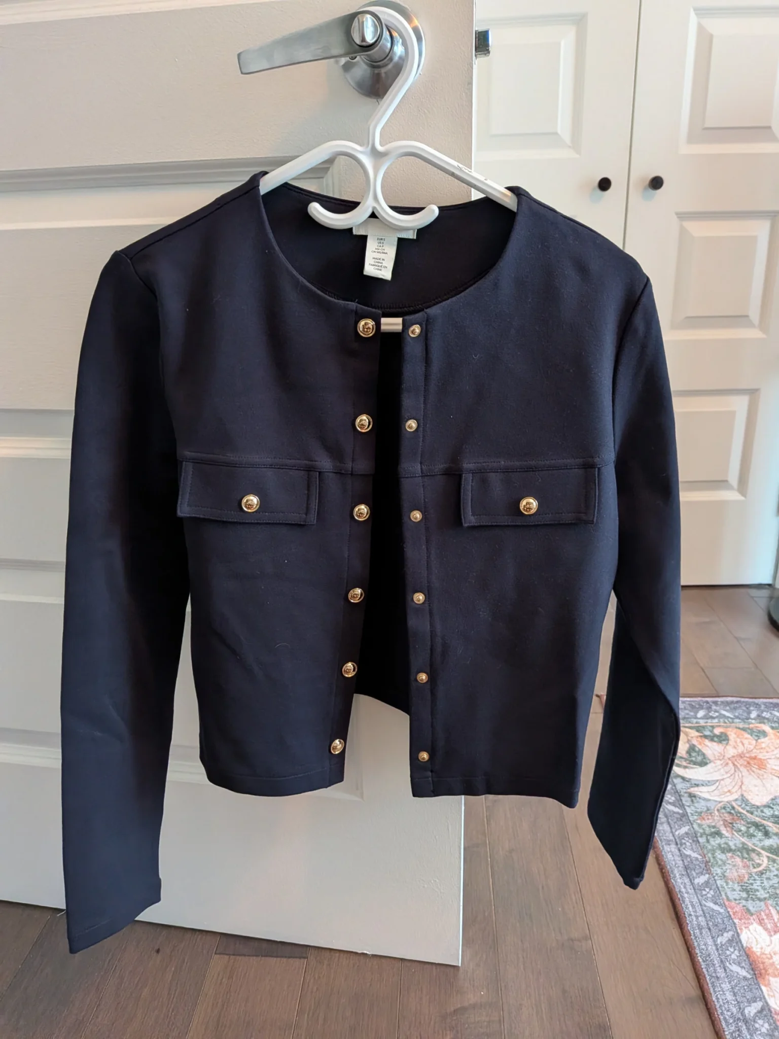 Featured image for Veste bleu marine